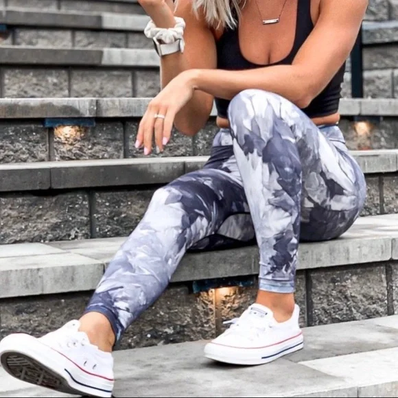 Balance Athletica Aura Collection OG Leggings - Picture 4 of 13